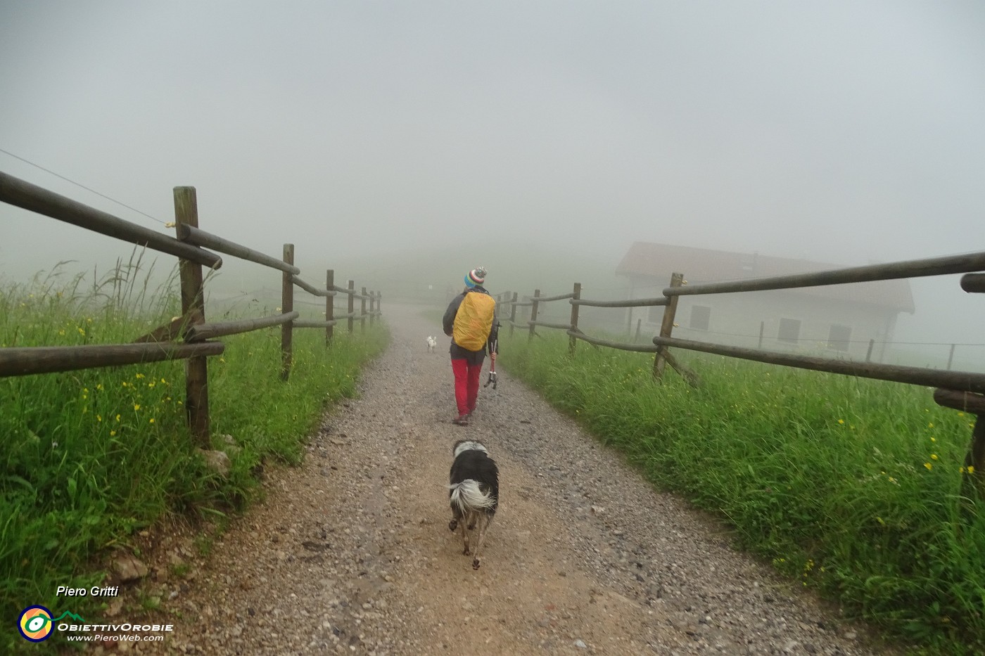 99 Rientriamo al punto di partenza con la nebbia !.JPG